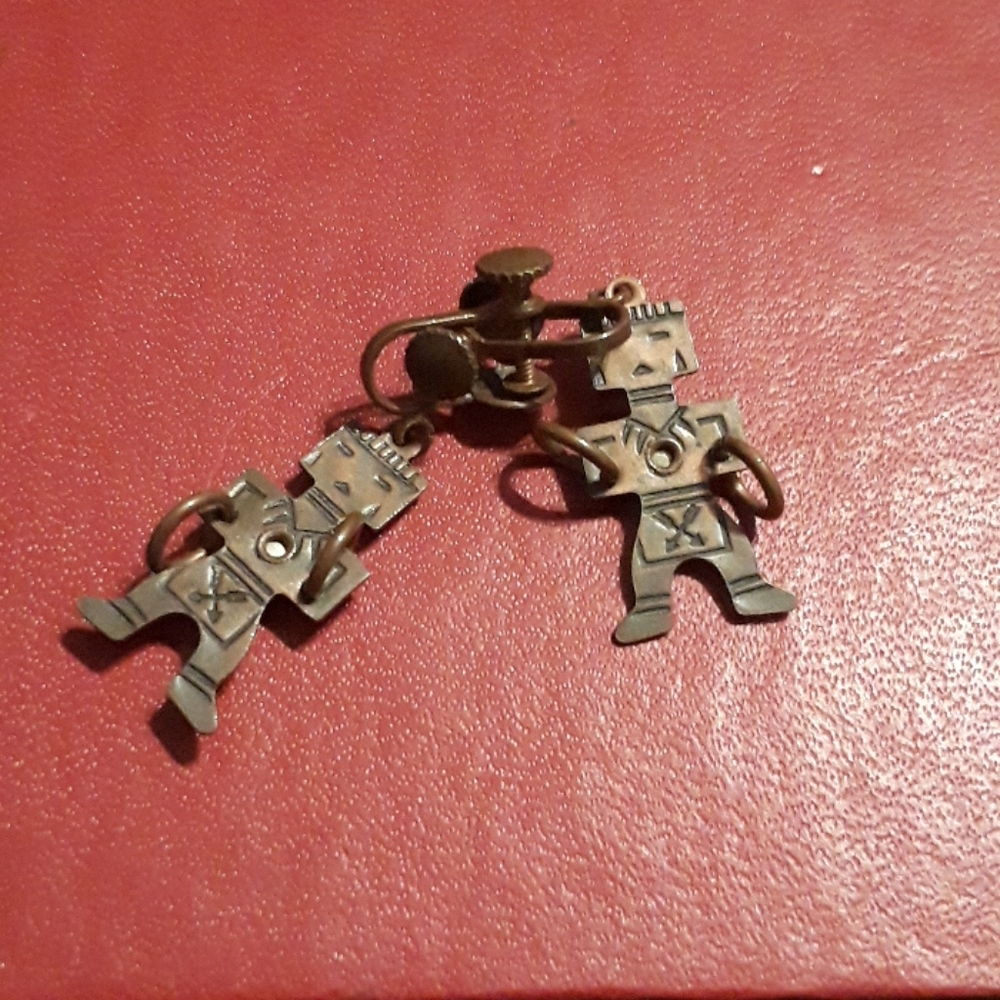Earrings - Picture 2 of 4